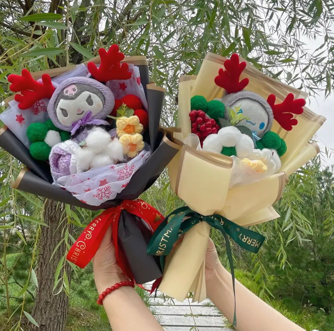 Kawaii Character Christmas Plush Bouquets (4 Styles) - Bouquet Blossoms Shop