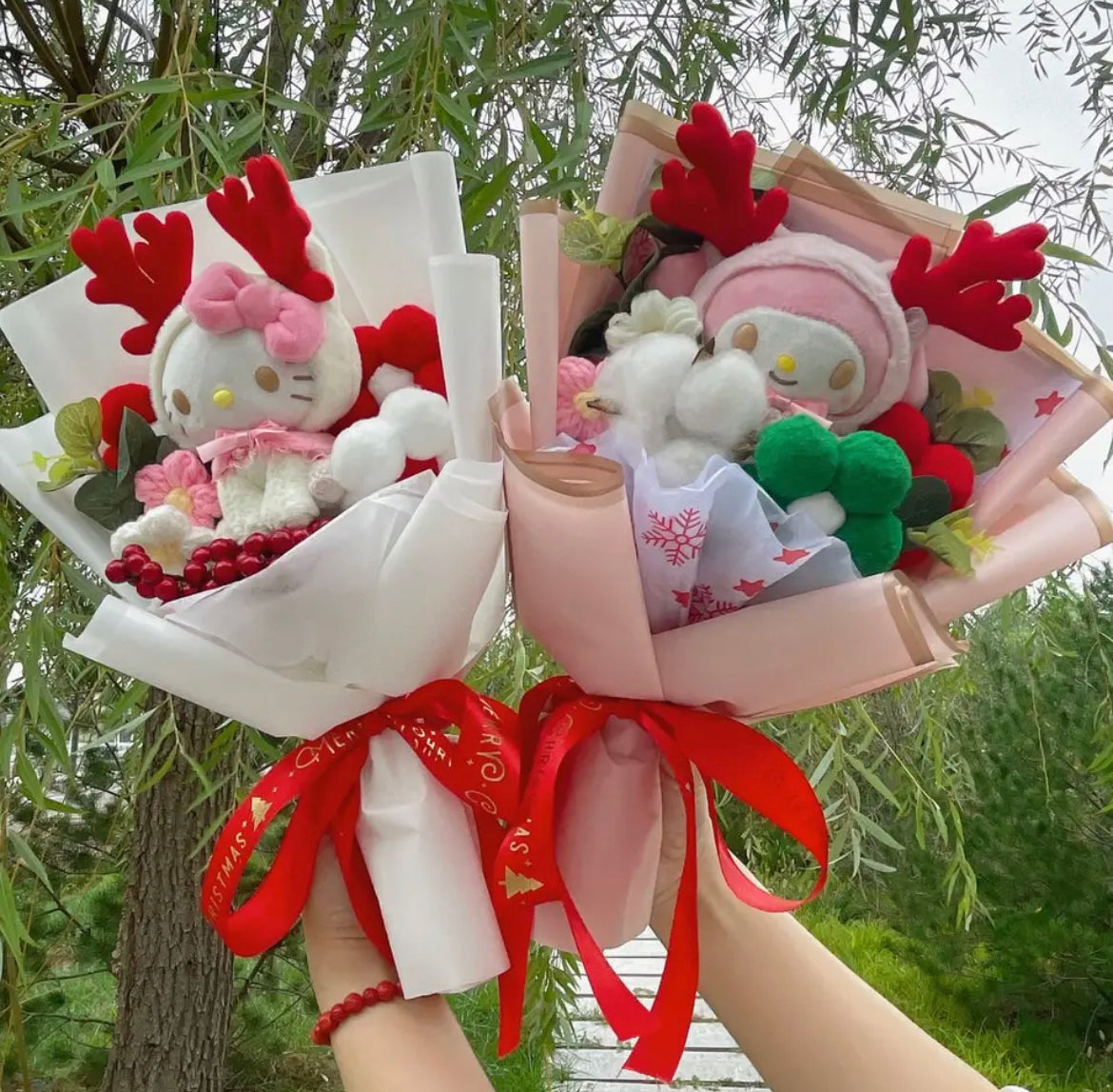 Kawaii Character Christmas Plush Bouquets (4 Styles) - Bouquet Blossoms Shop