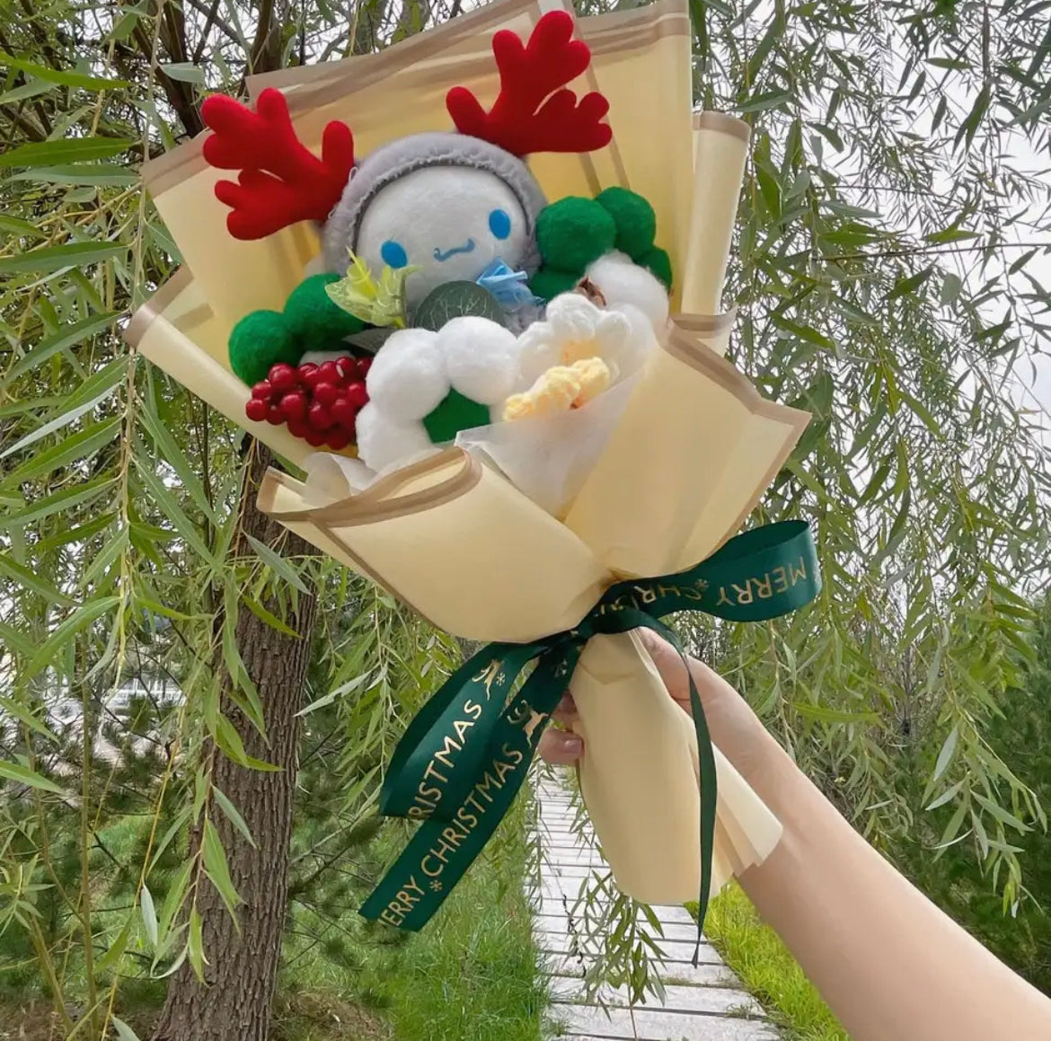 Kawaii Character Christmas Plush Bouquets (4 Styles) - Bouquet Blossoms Shop