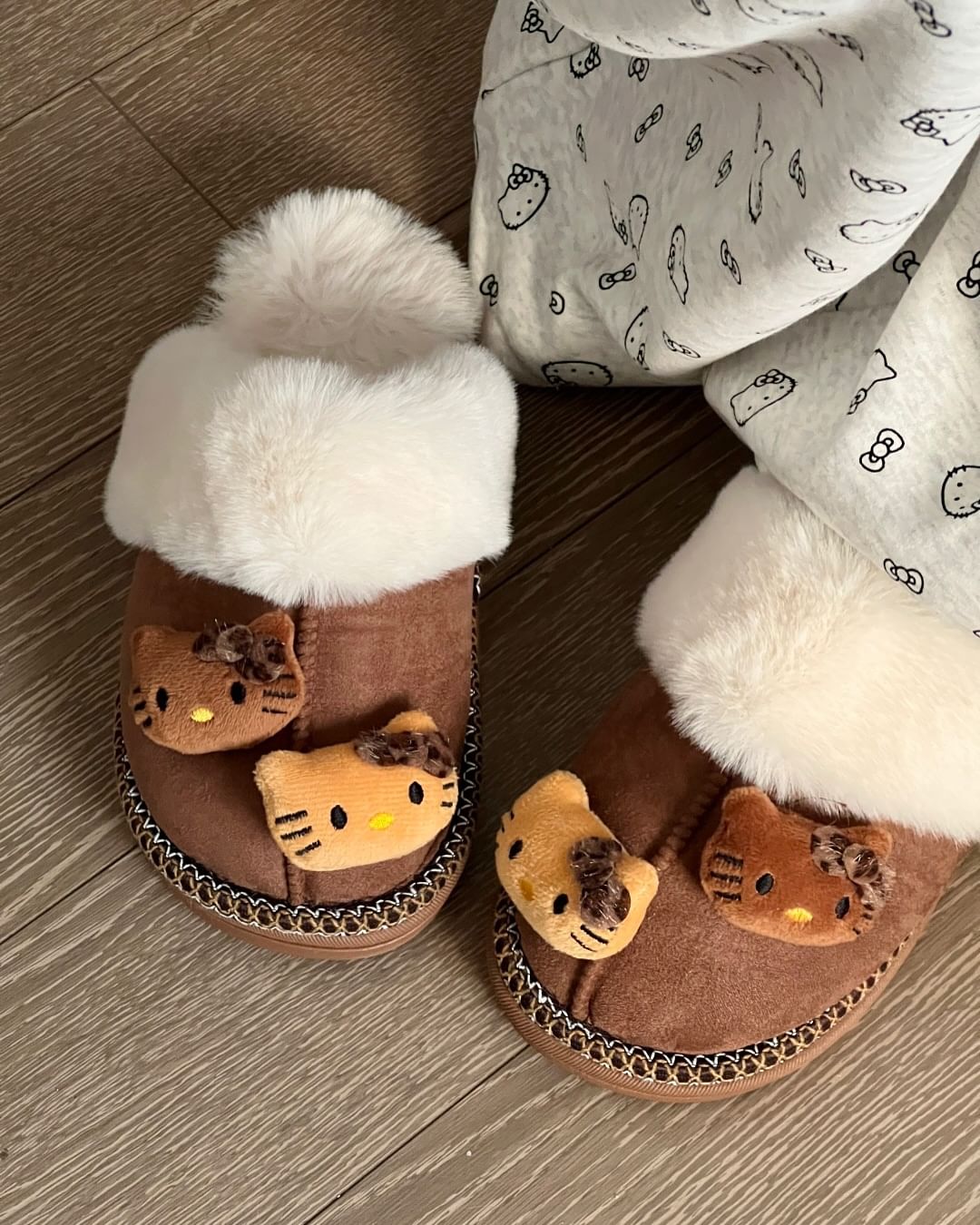 Kitty Kawaii Face Plushie Fur Brown Winter Slippers Shoes (2 Styles)